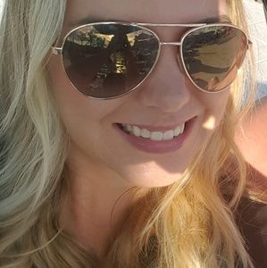 Meet your Posher, Kara